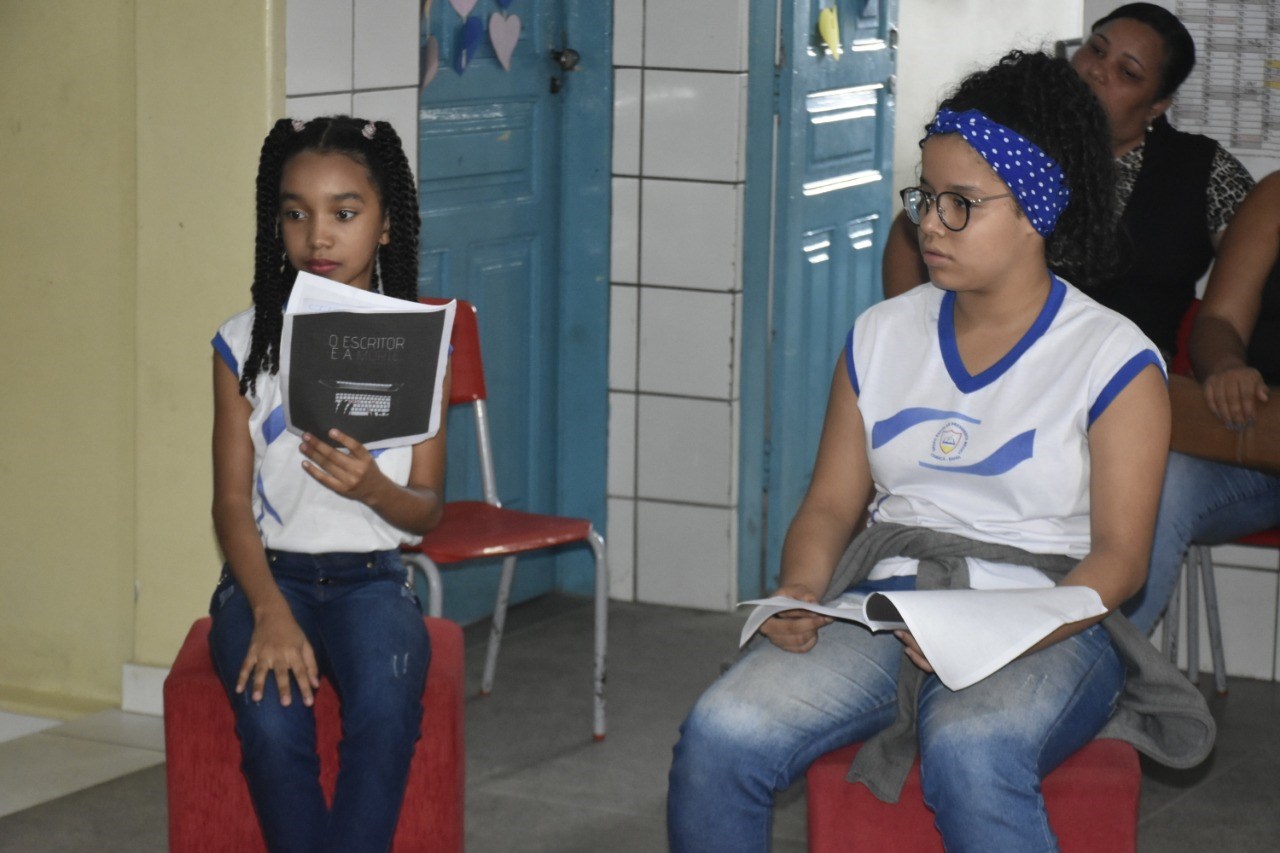 Camacã: Projeto “Encontro com Escritor” recebe alunos do GE Presidente Médici
